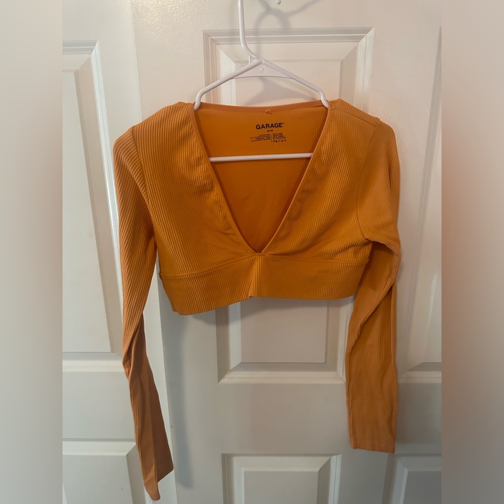 Garage V Neck Long Sleeve Orange Crop Top - Medium